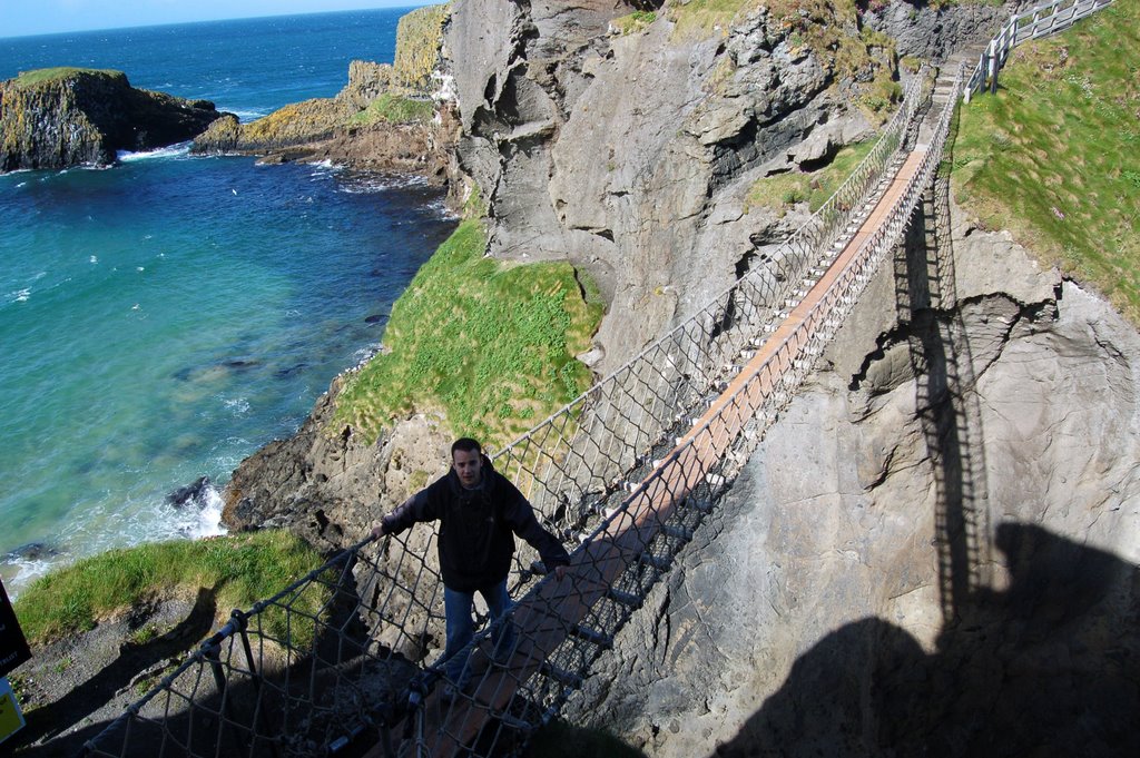 Carrick-a-rede Rope Bridge by Victor Torres