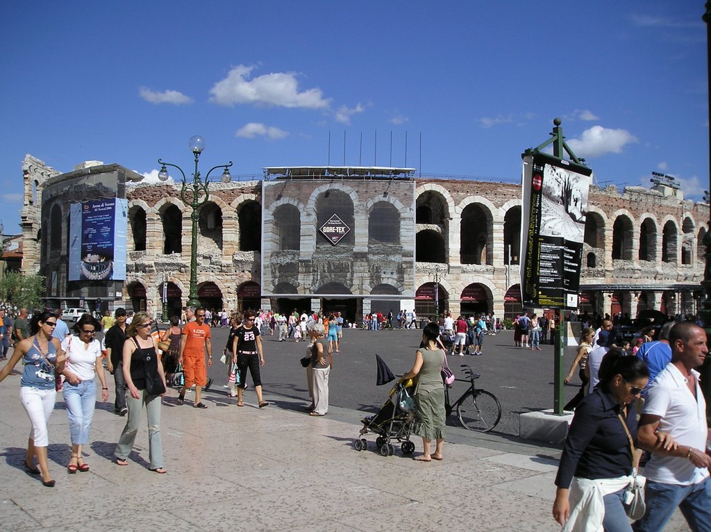 L'Arena (Verona) by Romeo Burcus