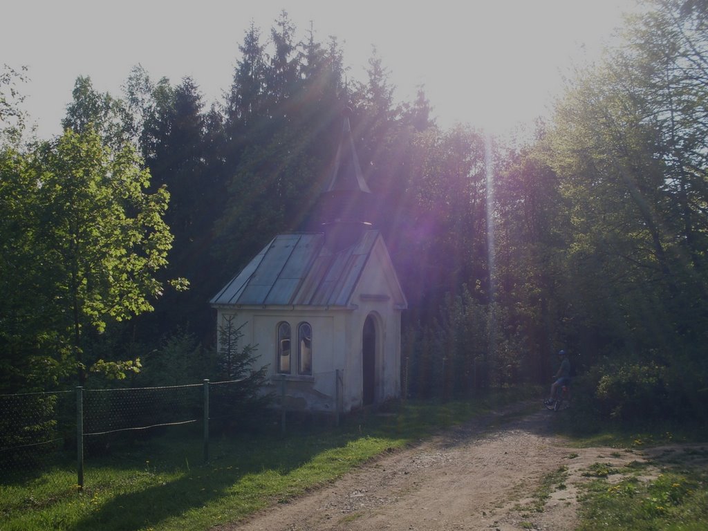 Kleine Kapelle Thomasdorf by carsten_harnisch