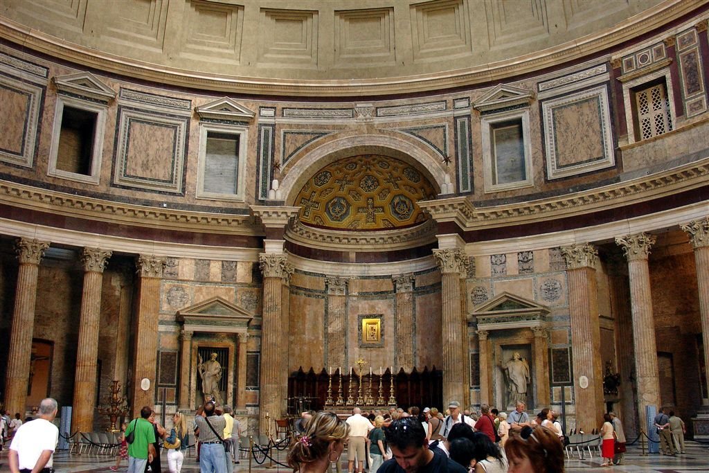 Roma - Interno del Pantheon by Giancarlo Ticozzi