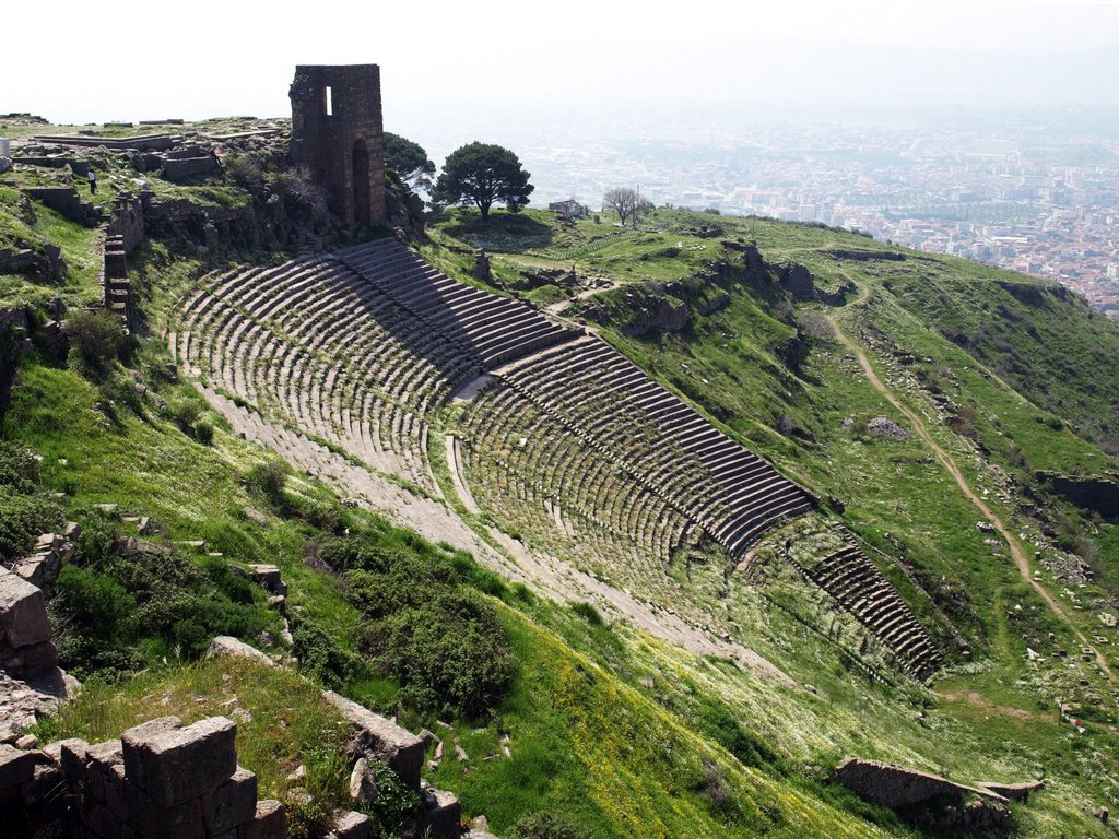 Pergamo (Turchia) - Acropoli by Giancarlo Ticozzi