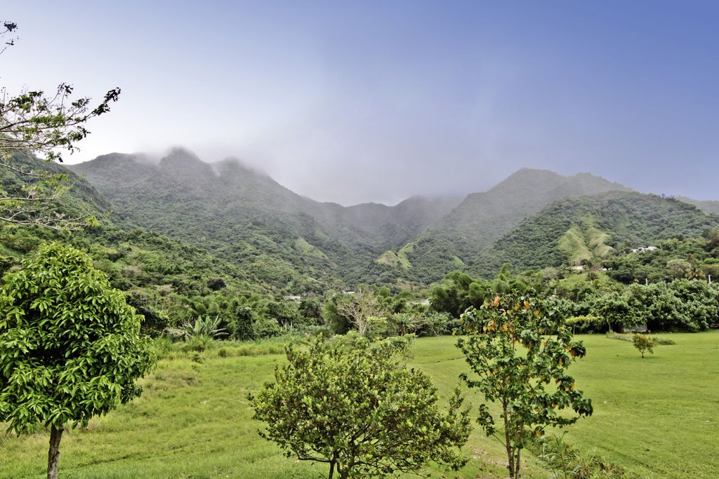 3 Picachos mountains by nostiko