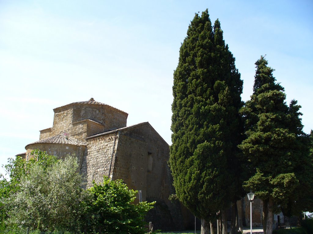 SOVANA, Italia - Il Duomo founded VIII-IX sec. a. C. by Gattamorgana