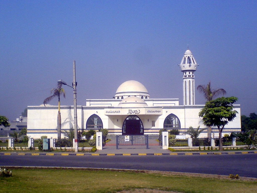 Jamia Masjid, NFC, Lahore by Haq Nawaz (haqnawazs…