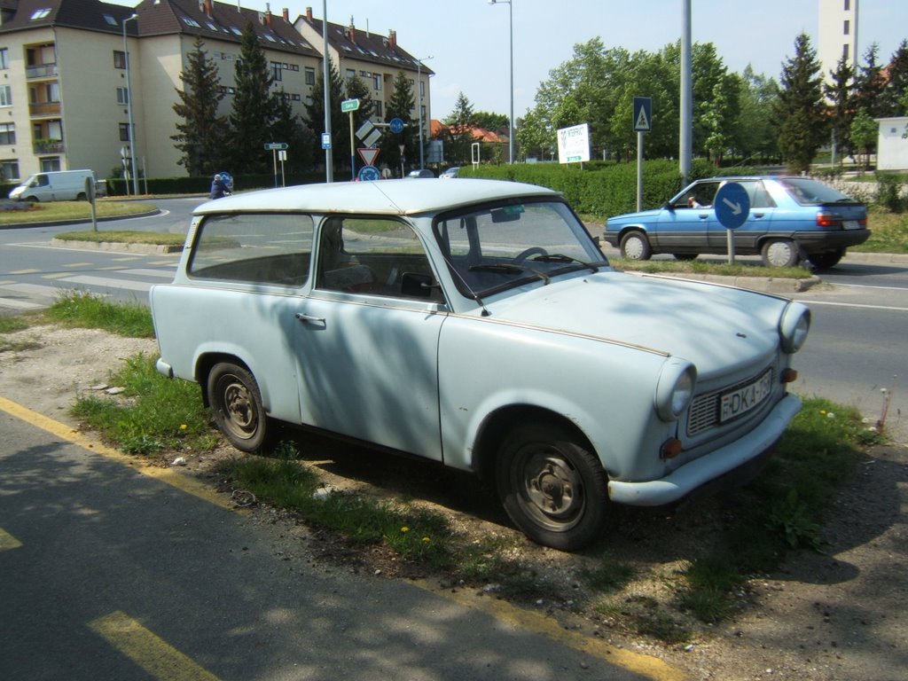 Trabant by Commonman