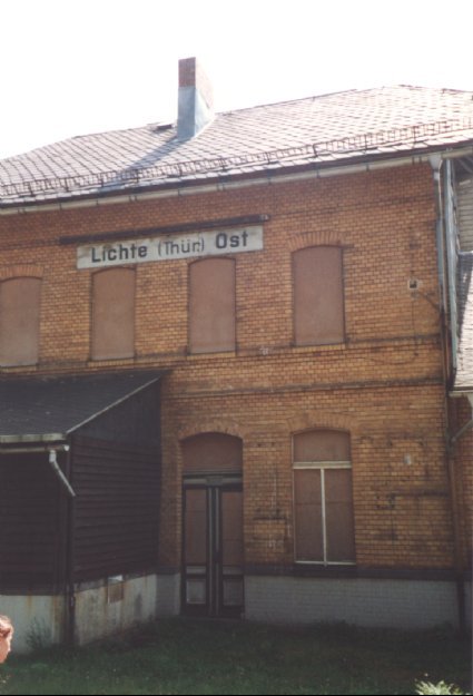 Alter Bahnhof in Lichte by Diwie.eu