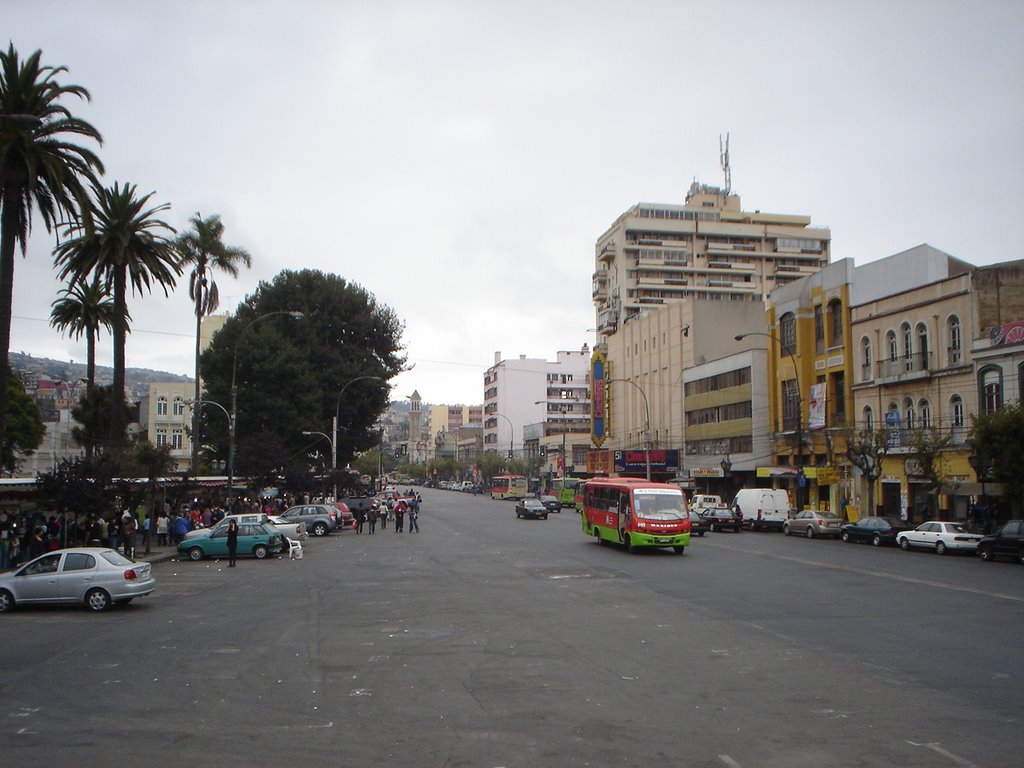 Avenida Pedro Montt by Sergio Reyes Niño