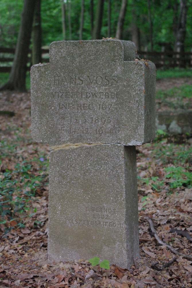 Wiączyń dolny - cmentarz żołnieży rosyjskich i niemieckich poległych w bitwie pod Łodzią w czasie I WS./ German&Russian First World War cemetery by Robert Kamiński