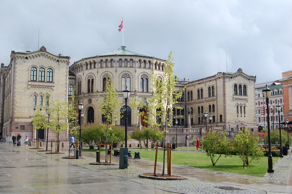 Storting - Norwegian Parliament Oslo May 2009 by Peter Bernard