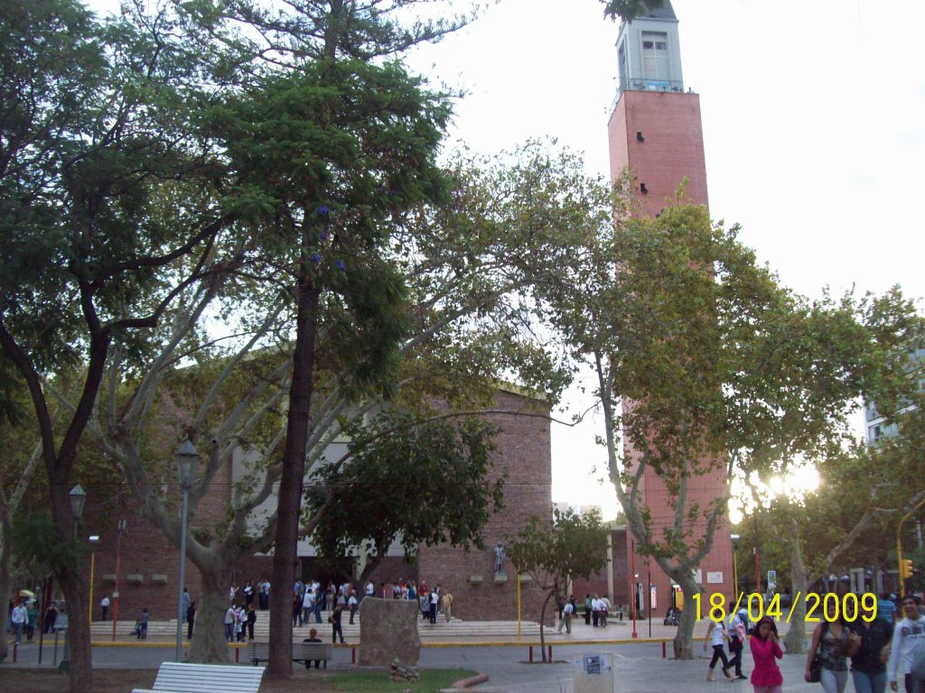 El mirador desde la plaza by Abel Romero