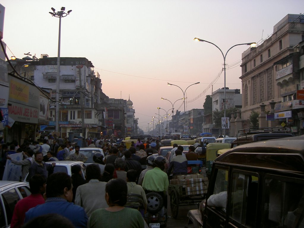 Chandhi Chowk at dusk December 2003 by Philippe Manson