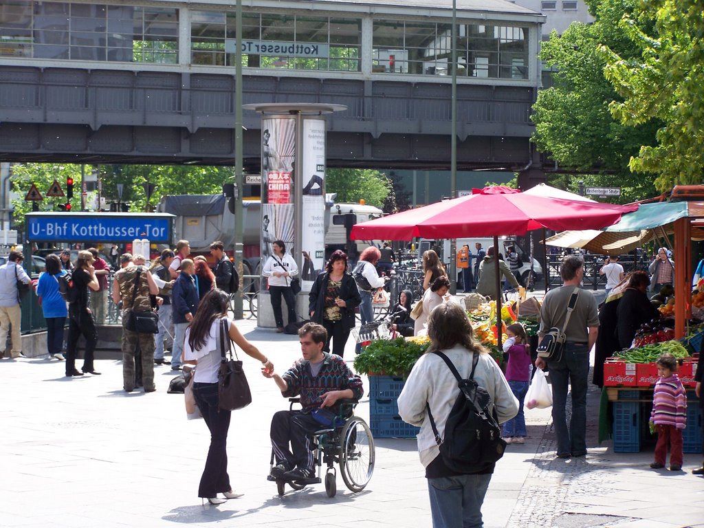 People at Kottbusser Tor (Spring 2007) by C. Lorenz