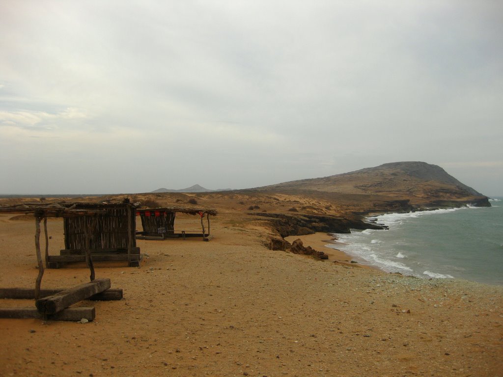 CHOZAS, TIERRA, PLAYA Y MAR -CABO DE LA VELA, GUAJIRA, COLOMBIA. by AlejoArcila