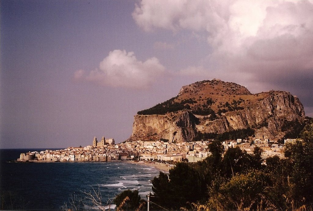 Cefalu by furge