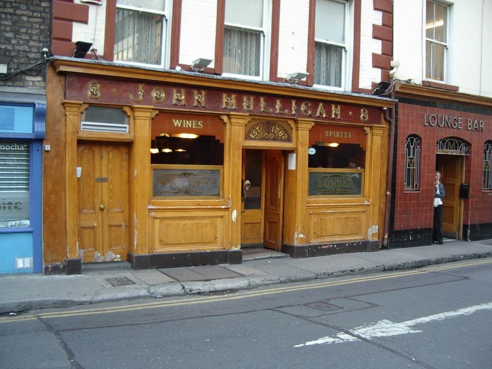 John Mulligan`s Pub, Poolbegstreet by thomashu