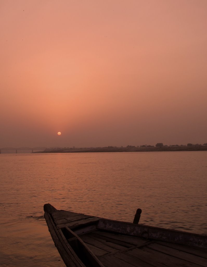 Varanasi - India - Ganges by Rafael Cambre Prokas…