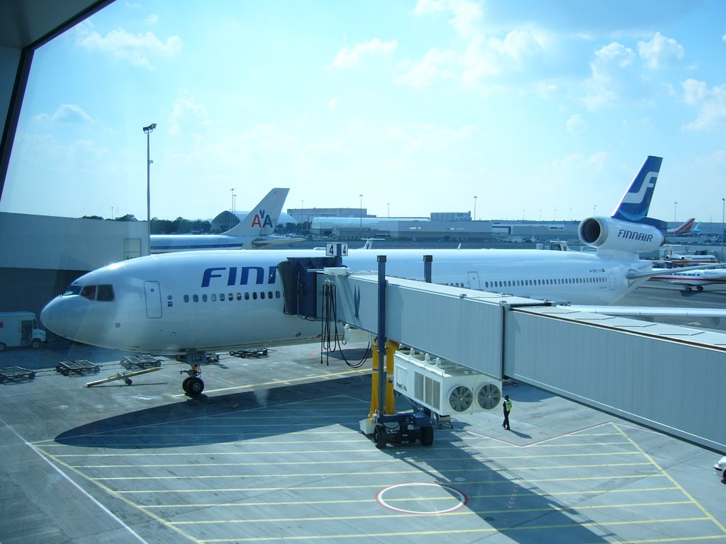 New York, JFK Airport, MD-11 by TwinCat