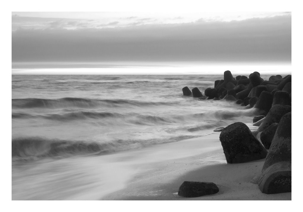 Abends am Strand (sw) by Andreas.Arndt