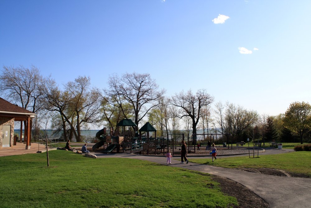 Rotary Park playground, Spring 09 by feibian