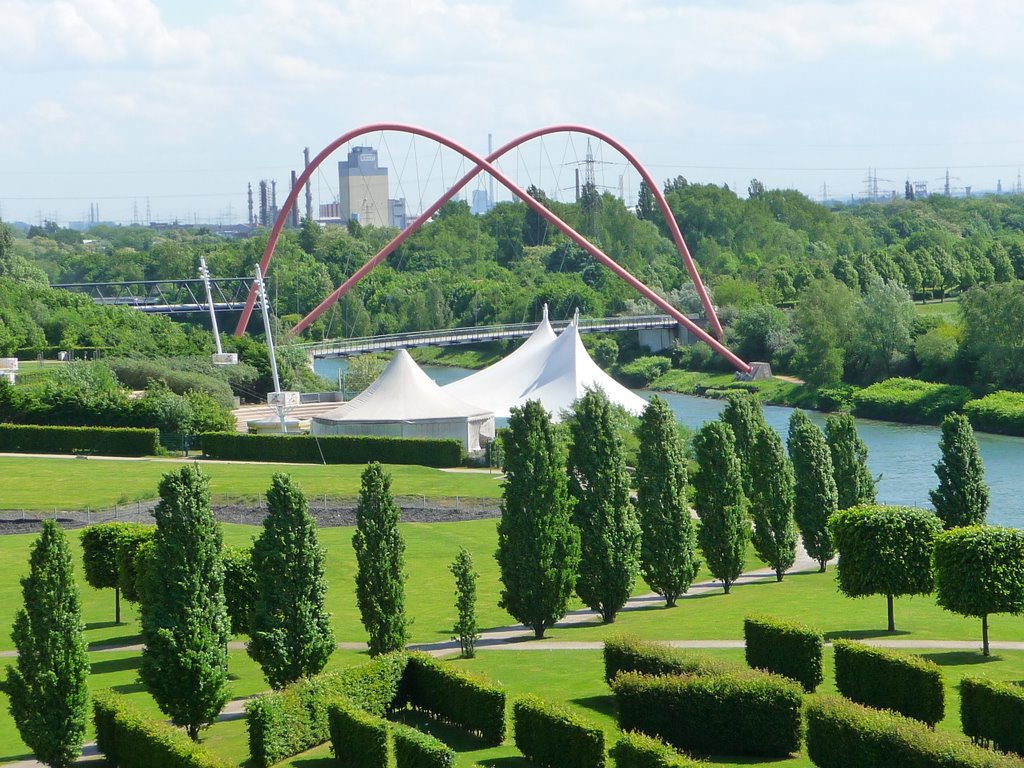 Amphitheater im Nordsternpark by Katharina Niehrenhei…