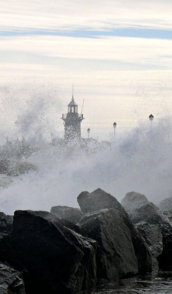 Desenzano del Garda, burrasca by Umberto Peretti