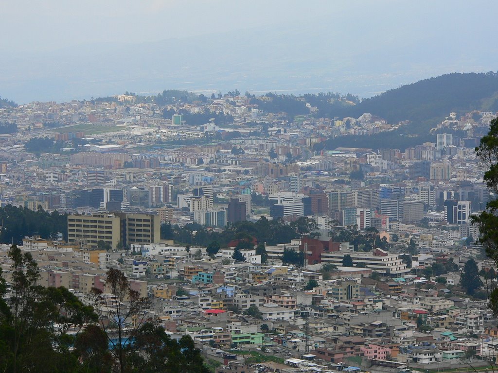 Quito desde el Teleférico by Alejandro Cadena A.