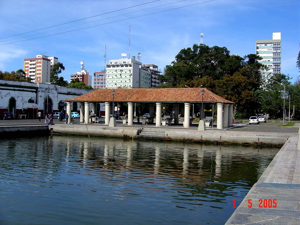 Banca do peixe - Rio Grande-RS. by Nelson Biasoli dos Anjos