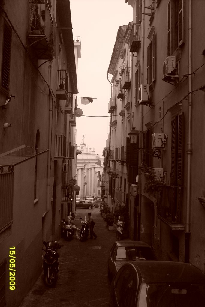 Salerno:via f.lli Linguiti (rione Portarotese) by riccardo ciprigno