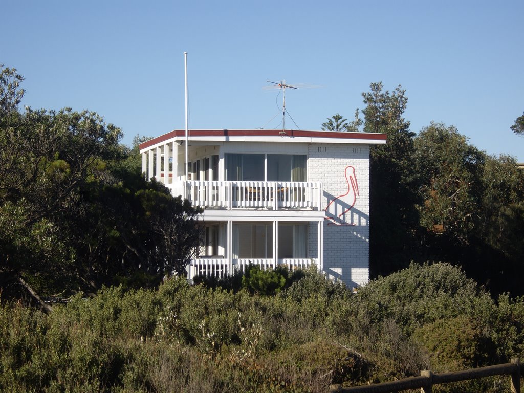 A house at Pelican Point by SHoweMBOU