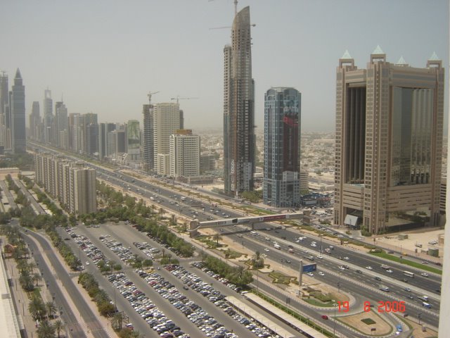 Sheikh Zayed Road, Dubai by imujoo