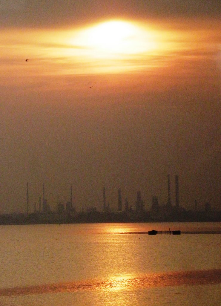 Marghera, Industriegebiet bei Venedig. Arrivederci Venezia! by Andromeda/R. Stetsch…