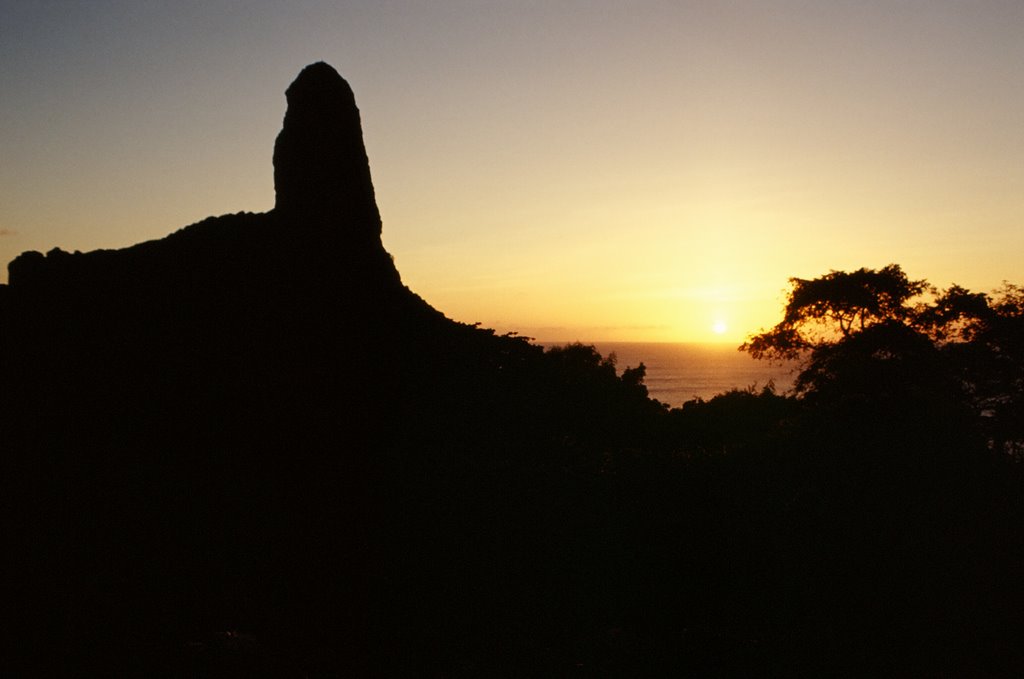 Morro do pico - visto da BR by syl serra