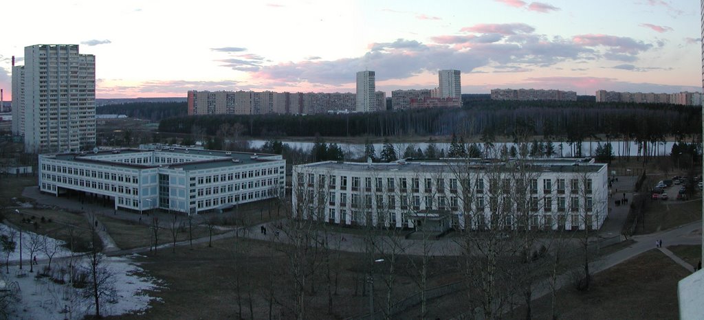 View from 1205 to school pond 2002. Вид из 1205 на школьное озеро 2002 год by Анатолий Шарапов