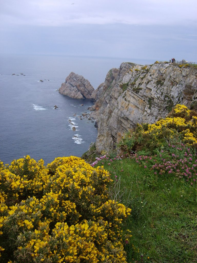 Gozon, cabo de la pena by apellis