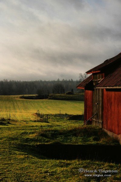 Farm, Drageryd by Henrik Tingstrom