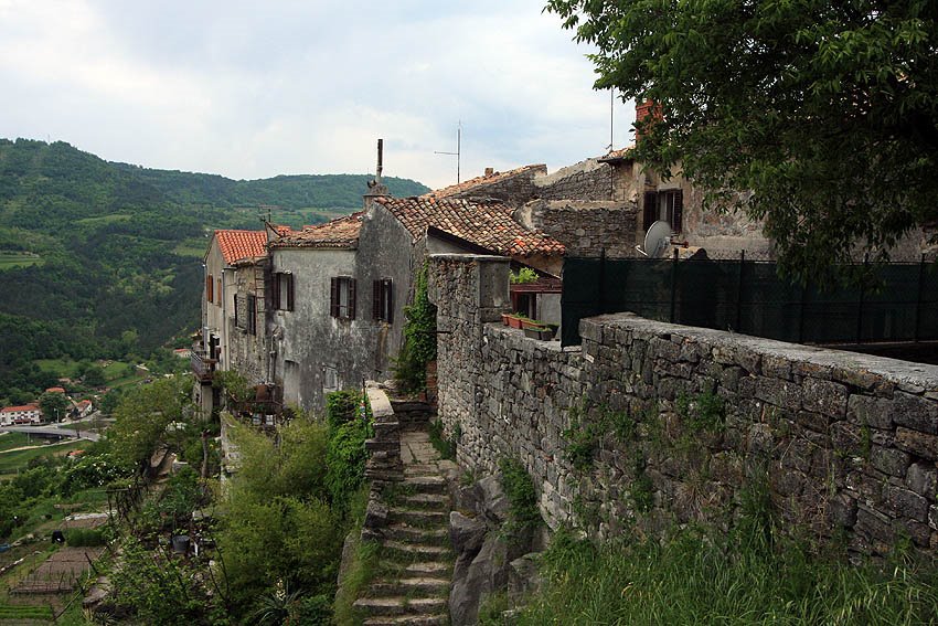 Buzet, istra, croatia by Ruben Makarov