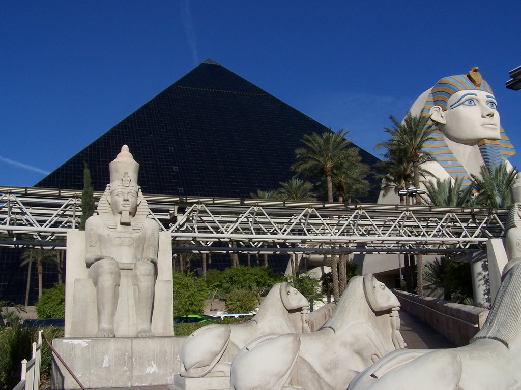 Luxor Hotel by Debbie Rowlands