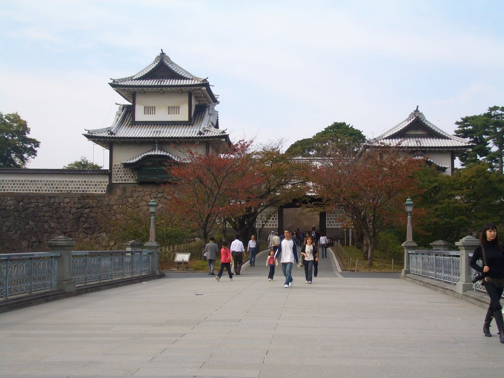 Kanazawa Castle by Qsakuyumeno