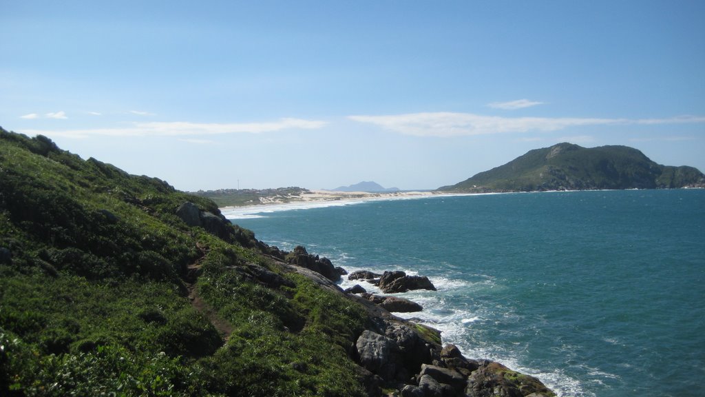 Praia dos Santinho by Jeferson Felix