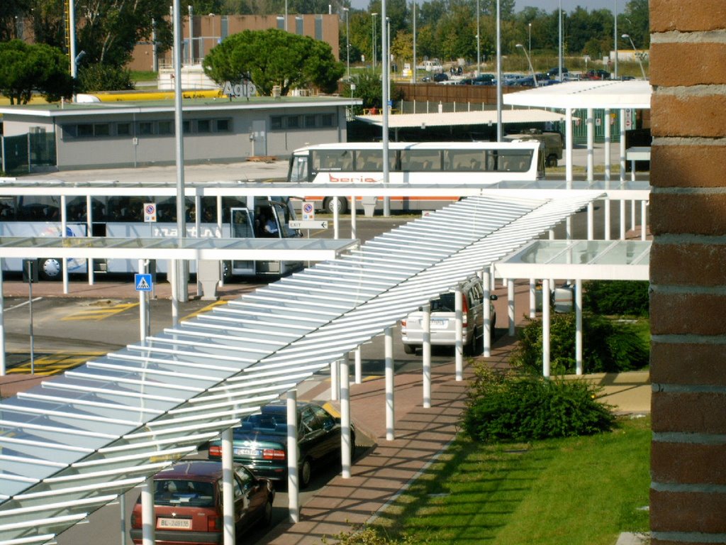 Aeroporto Marco Polo , Venezia by RobertoBeria