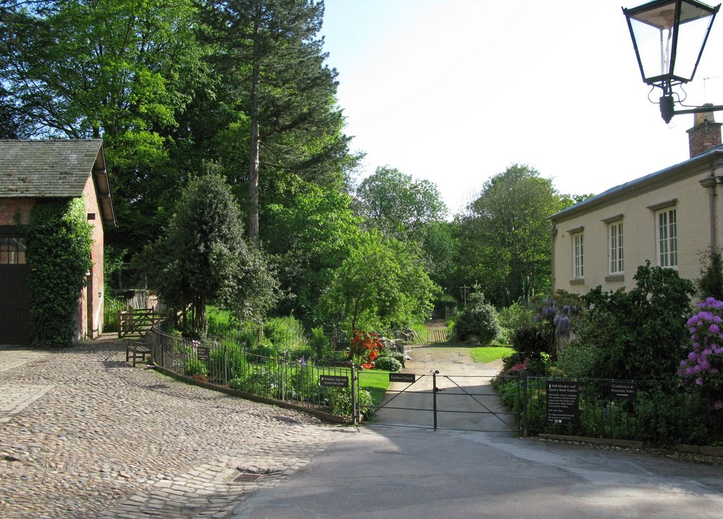 Garden Entrance by Lesley Rigby