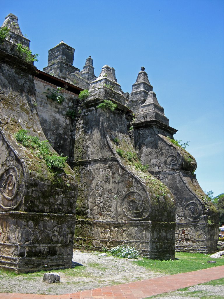 Paoay church Philippines by ab vd Meeren