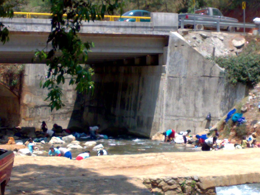 "Lavanderas" el Sábado de Gloria en San Andrés, Mixtla, Ver. http://zongolica.net/index.html by jlmerino