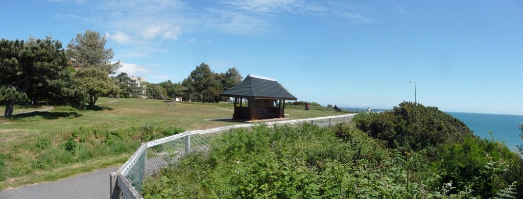 Bournemouth : West Cliff Path by A Photographer