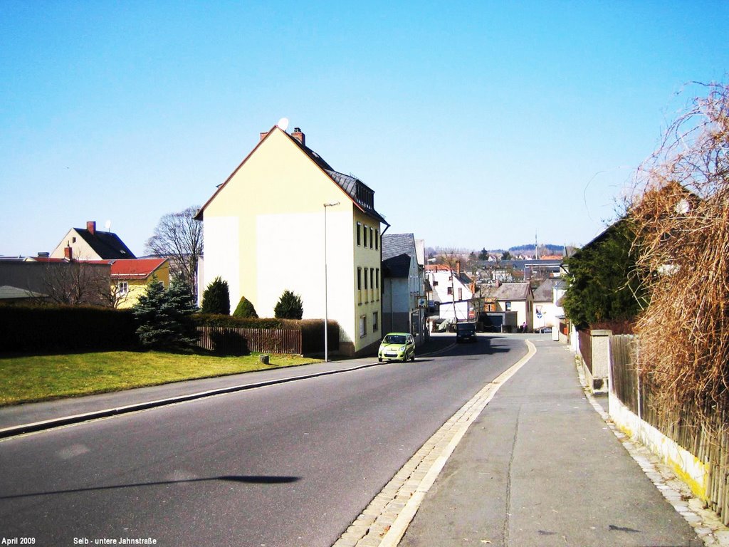 Jahnstraße Richtung Wunsiedler Str. by Friedrich IV