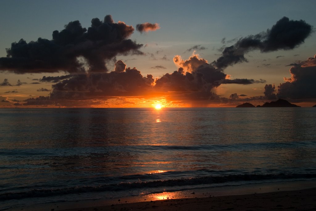 W Coast Rd, Seychelles by mahemahe