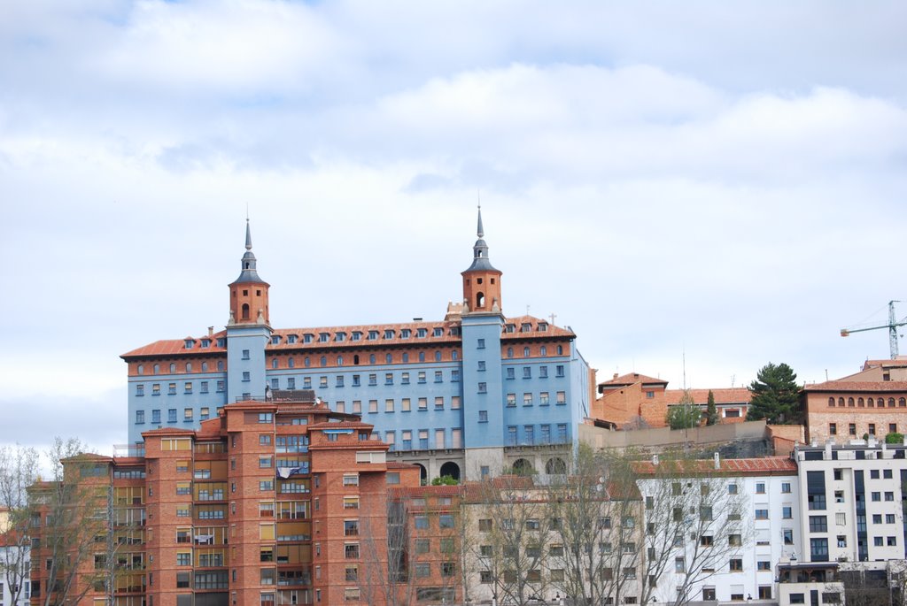 EDIFICIO AZUL (el seminario)- by pepelvecino