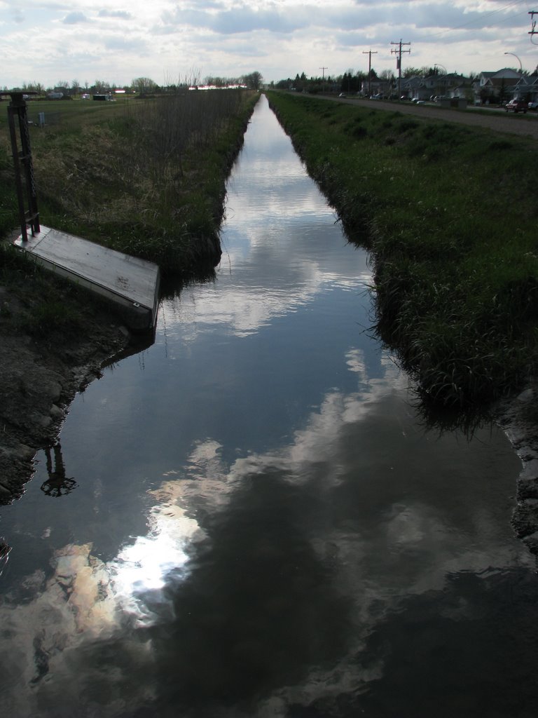 The Coaldale Canal Facing West by JwilliamS