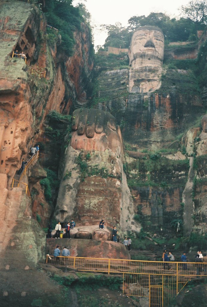 Leshan Great Buddha China by zgažda