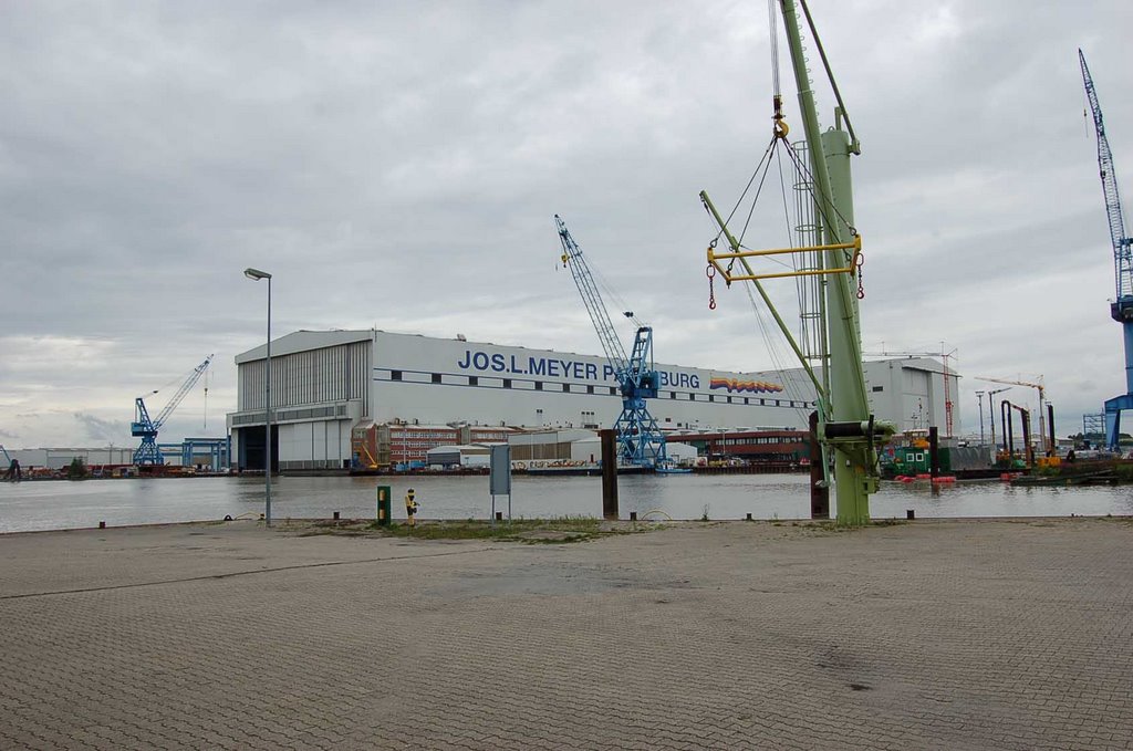 Meyer-Werft Papenburg by Lars Reißig